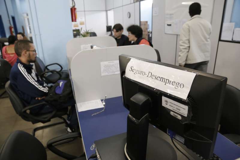 País economiza R$ 3,8 bilhões em seguro-desemprego