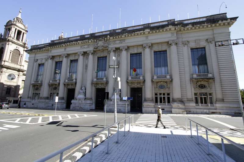 Acordo reduz o estoque da dívida estadual em R$ 22 bilhões Acordo reduz o estoque da dívida estadual em R$ 22 bilhões