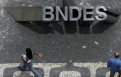 Governo estuda venda de R$ 10 bi em crédito de risco da Caixa para o BNDES