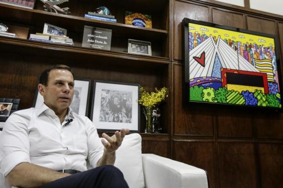 Em São Paulo, Doria sanciona imposto para Netflix e veta isenção para igrejas
