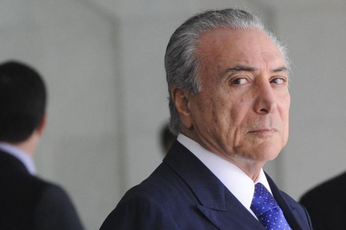 Governo Temer sugere a Bolsonaro PEC da Previdência até 15 de janeiro