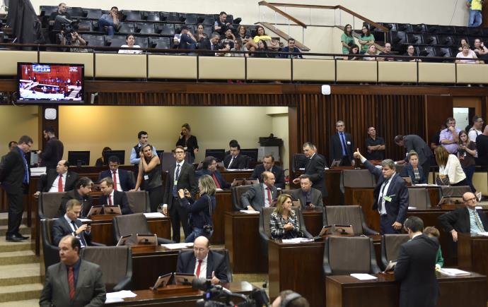 Projeto de divisão do IPE-RS não é votado após queda de quórum