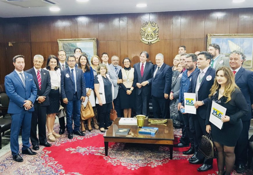 Em reunião com a Frente em Defesa da Previdência, presidente do Senado garante que este ano não terá reforma