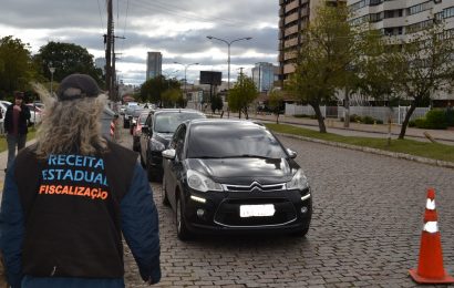 Motoristas que não pagaram IPVA serão inscritos em dívida ativa