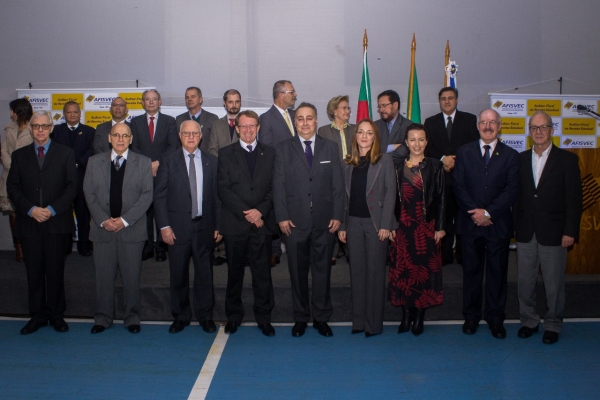 Nova diretoria da Afisvec é empossada Nova diretoria da Afisvec é empossada