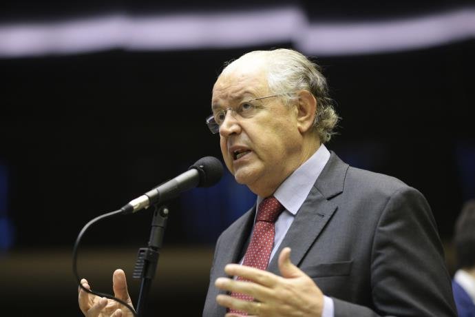 Relator da reforma tributária vai debater texto com novo governo