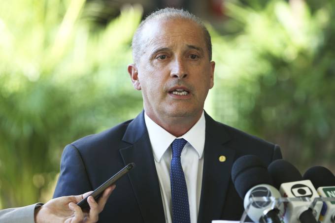 Onyx Lorenzoni confirma fim do Ministério do Trabalho Onyx Lorenzoni confirma fim do Ministério do Trabalho