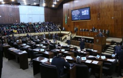 Assembleia Legislativa aprova parcelamento do 13º de servidores estaduais