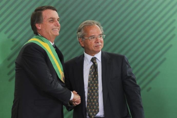 Bolsonaro vai ter de negociar desmonte de programas fiscais