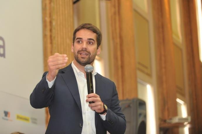 Leite irá priorizar PECs em remessa à Assembleia Legislativa