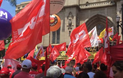 10 mil protestam na Sé contra Reforma da Previdência