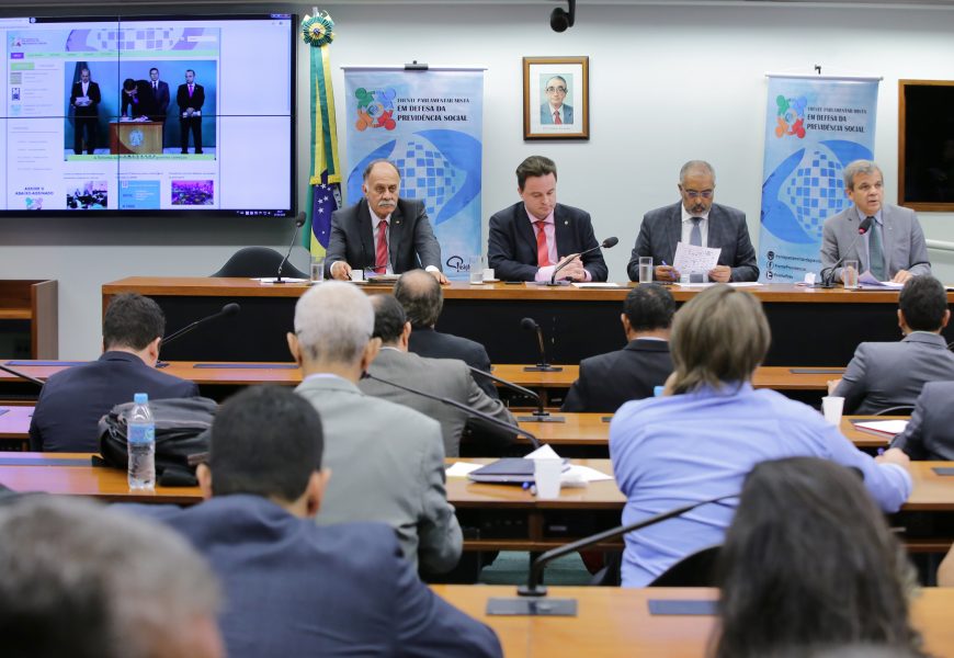 Lançamento da Frente Parlamentar Mista em Defesa da Previdência Social Lançamento da Frente Parlamentar Mista em Defesa da Previdência Social