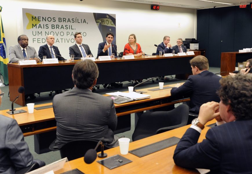 Frente parlamentar quer discutir mudanças no pacto federativo