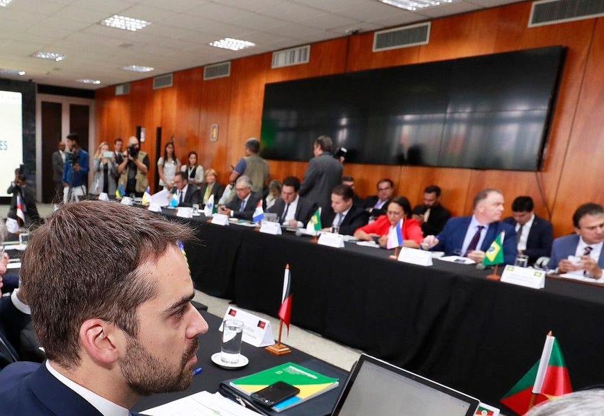 União pode antecipar receita de privatizações de estatais estaduais, sinaliza Eduardo Leite