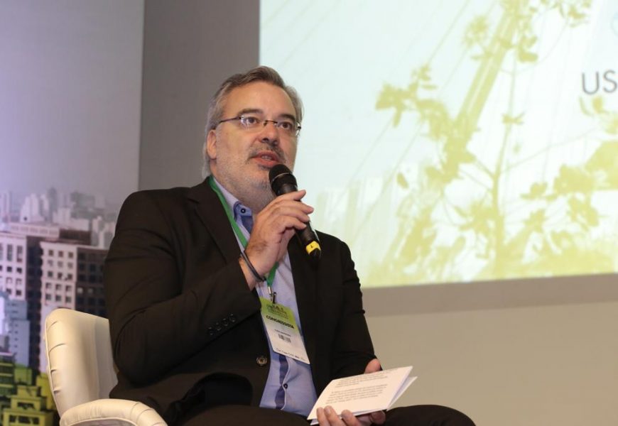 IVA europeu é tema de debate do 4º do Congresso Luso-Brasileiro de Auditores Fiscais IVA europeu é tema de debate do 4º do Congresso Luso-Brasileiro de Auditores Fiscais