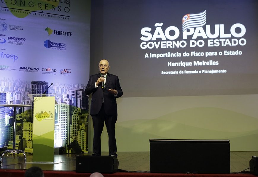 Henrique Meirelles e Marcos Cintra abrem primeiro dia de palestras do 4º Congresso Luso-Brasileiro Henrique Meirelles e Marcos Cintra abrem primeiro dia de palestras do 4º Congresso Luso-Brasileiro