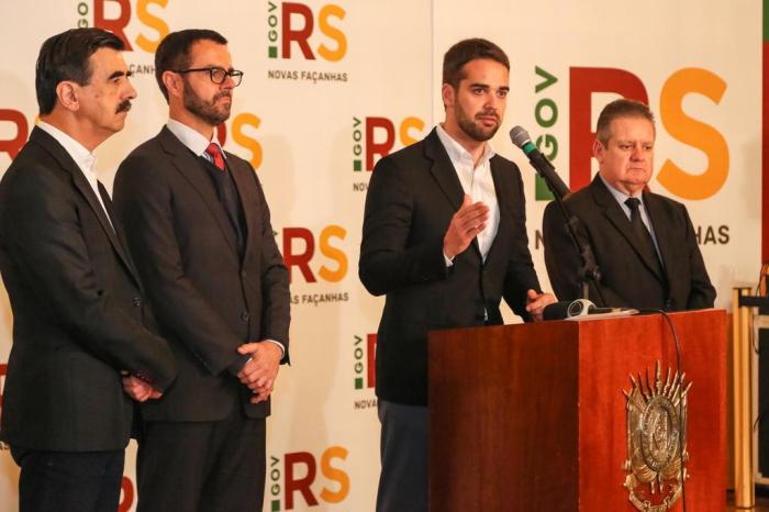 O que representa a presença de Eduardo Leite no anúncio do calendário da folha