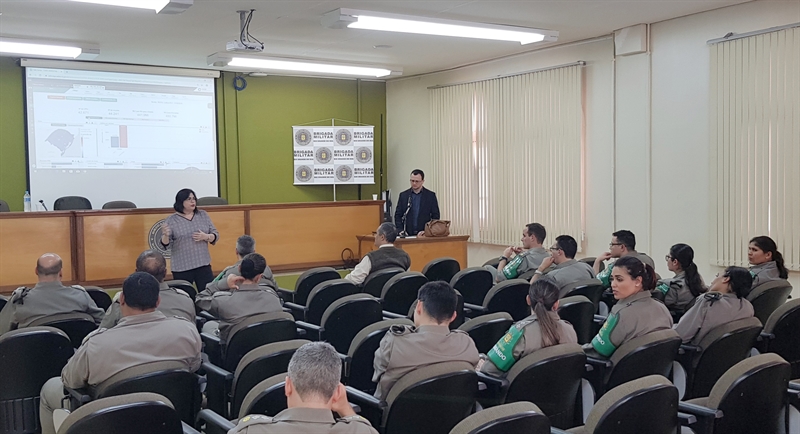 Cage reúne-se com servidores da Brigada Militar em mais uma ação para qualificar a gestão dos custos do RS