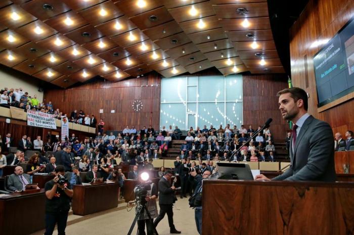 Leite convocará sessões extraordinárias da Assembleia para votar parte do pacote