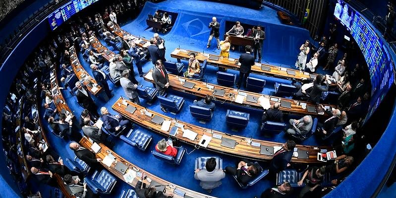 Senado desidrata reforma durante primeira votação