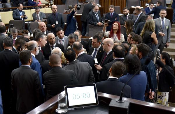 Plenário aprova PEC em 2º turno e PL que muda Sistema de Apoio e Incentivo a Políticas Estratégicas