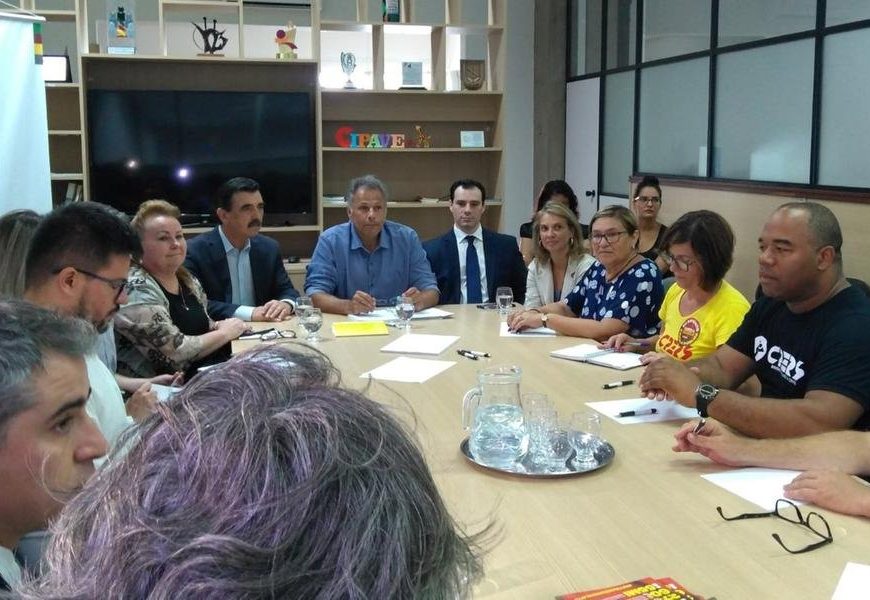 Reunião entre governo do RS e Cpers termina sem acordo em Porto Alegre