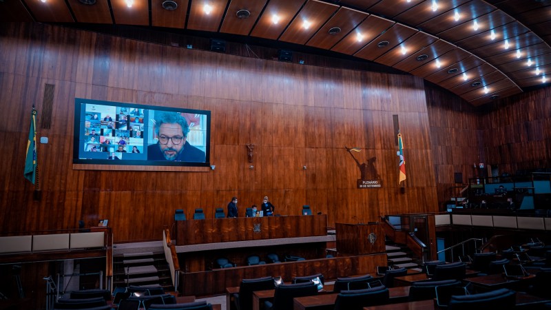 Assembleia aprova alteração do IPE Saúde e criação do Trabalhar-RS