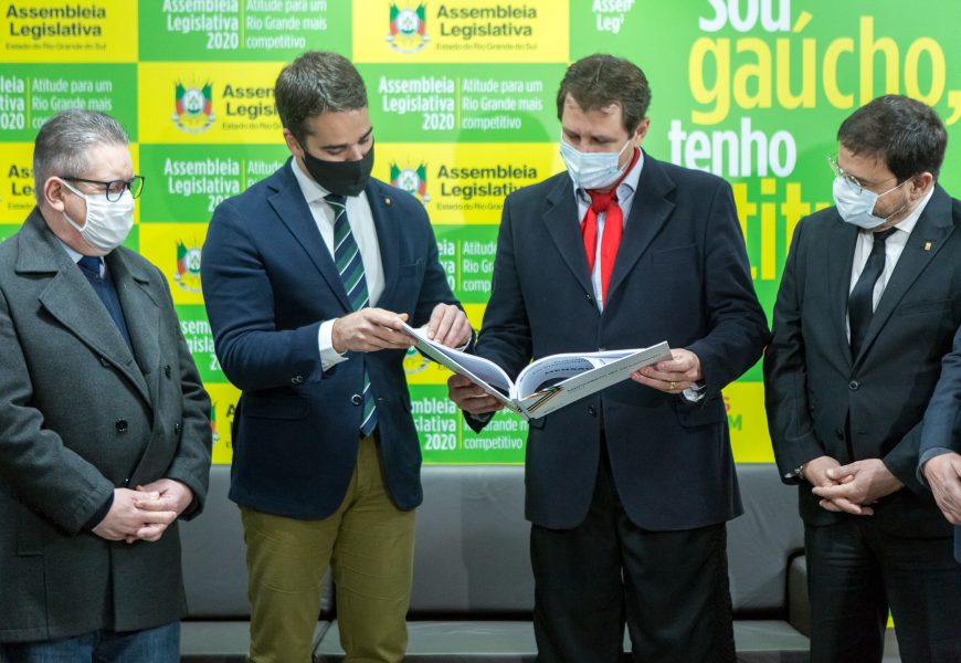 Governo encaminha Orçamento para 2021 com deficit de R$ 8 bilhões