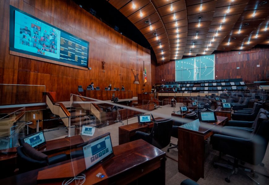 Assembleia aprova projeto do Executivo que autoriza compra direta de vacinas contra a Covid-19