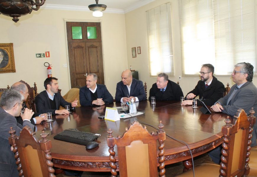 Presidente da AFISVEC se reúne com o secretário da Fazenda Presidente da AFISVEC se reúne com o secretário da Fazenda