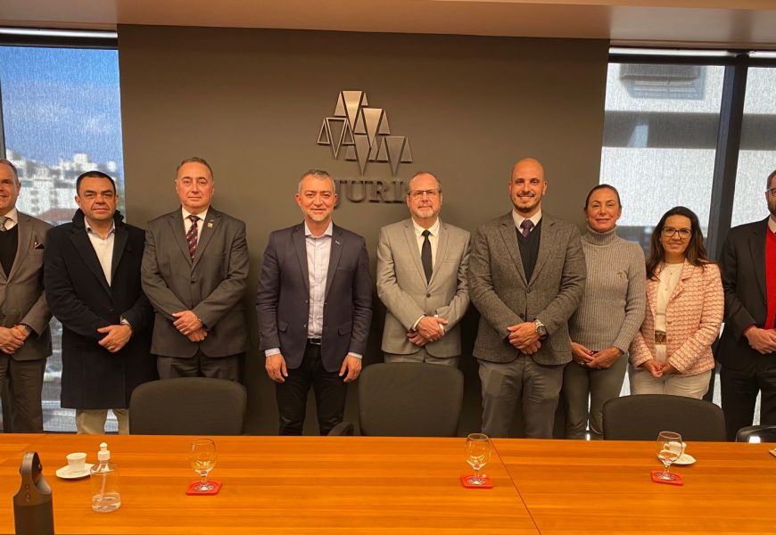 FACE-RS recebe Edegar Pretto, candidato ao Governo do Estado pelo PT, na sede da AJURIS FACE-RS recebe Edegar Pretto, candidato ao Governo do Estado pelo PT, na sede da AJURIS