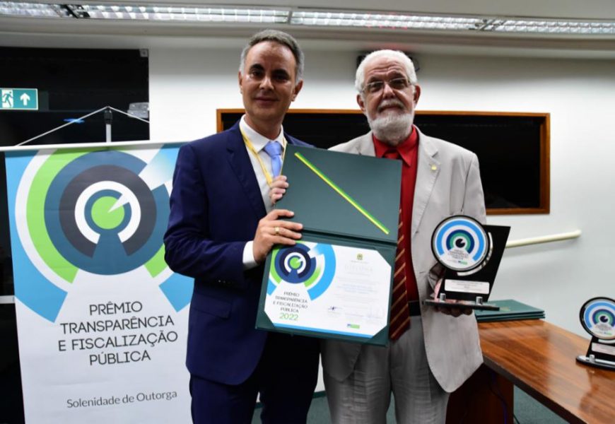 Febrafite recebe Prêmio Transparência e Fiscalização Pública em cerimônia na Câmara dos Deputados Febrafite recebe Prêmio Transparência e Fiscalização Pública em cerimônia na Câmara dos Deputados