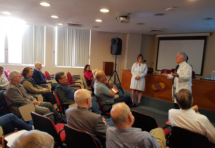 Leveza e descontração marcam a palestra do grupo “Saúde em Sintonia” na AFISVEC
