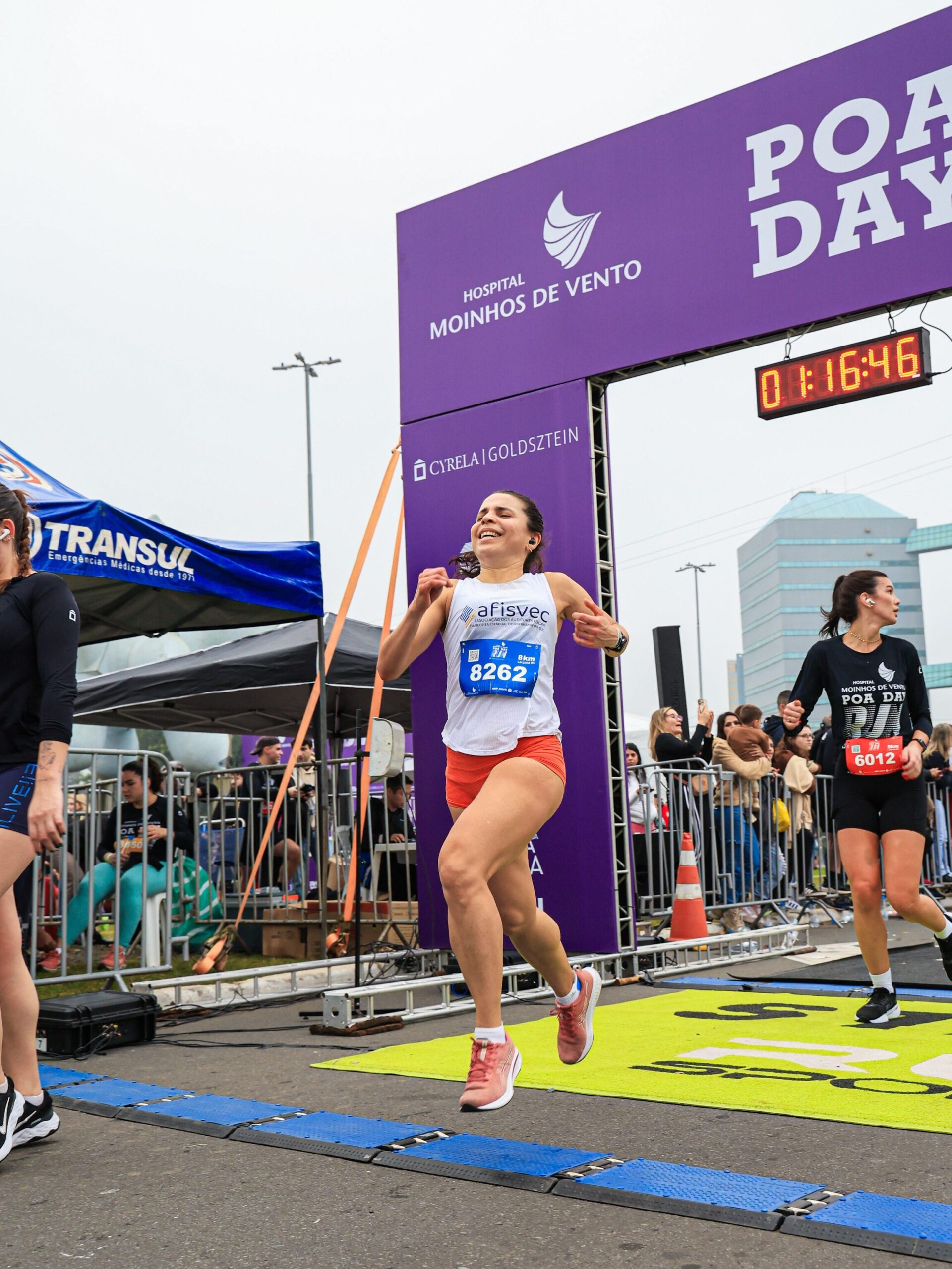 Débora competindo no Poa Day Run 2024