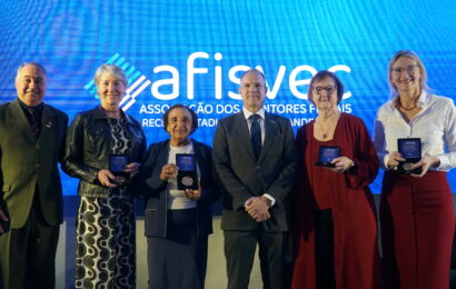 Medalha Anneliese Thofehrn Abrantes reconhece mulheres de destaque na Receita Estadual