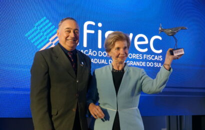 Troféu Quero-Quero homenageia defensores da carreira fiscal e da administração tributária