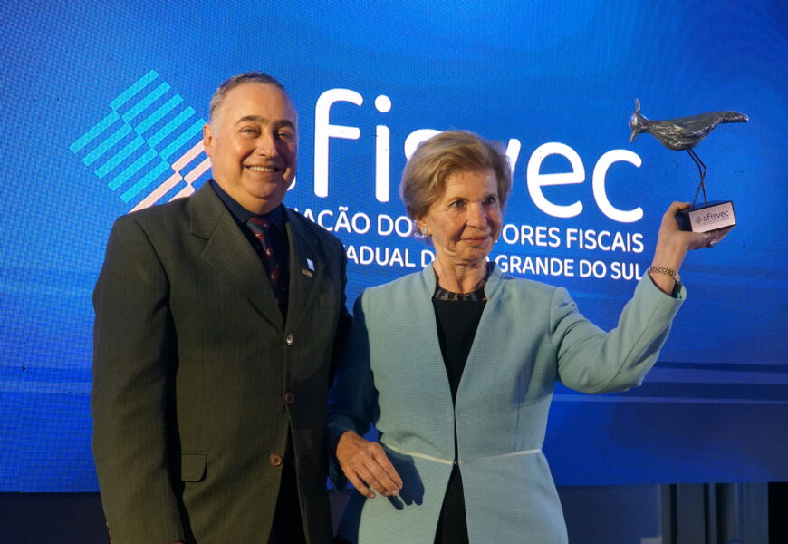 Troféu Quero-Quero homenageia defensores da carreira fiscal e da administração tributária