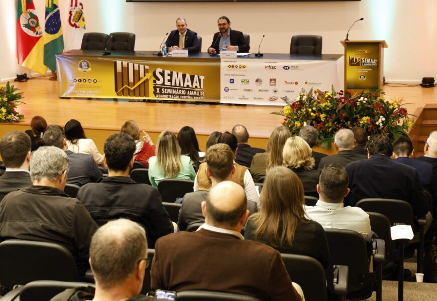 Presidente da AFISVEC participa do X Seminário AIAMU de Administração Tributária Municipal