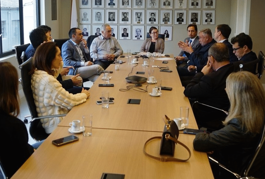 Reforma Administrativa é tema central da reunião da FACE-RS na AMP/RS