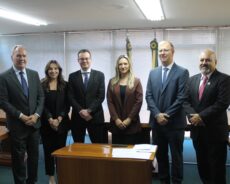 AFISVEC acompanha solenidade de posse de juízes no TARF