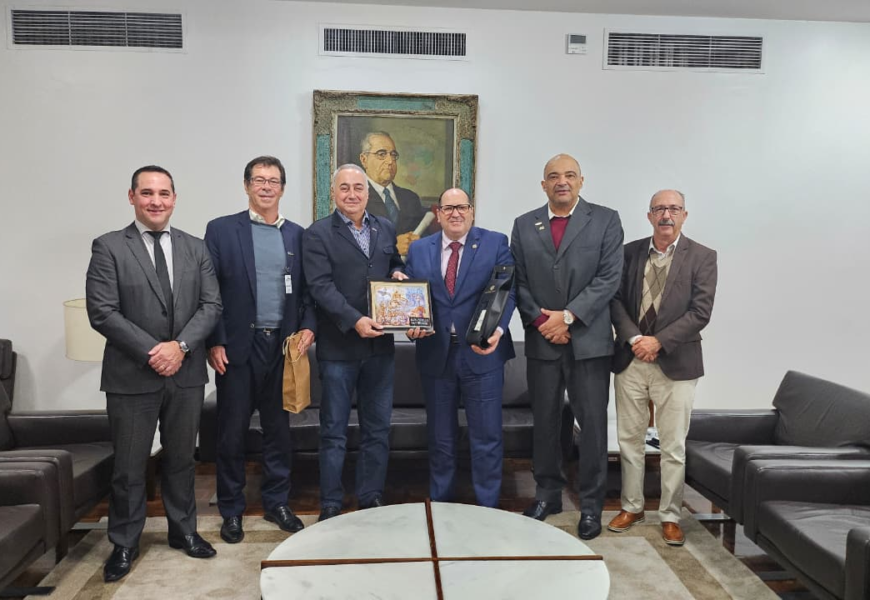 Membros da diretoria eleita da AFISVEC são recebidos pelo presidente da Assembleia Legislativa